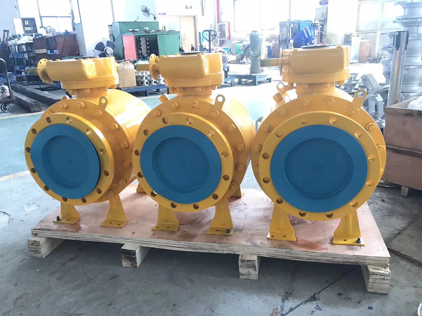 V&aacute;lvula de bola con brida de 3 piezas de acero forjado 