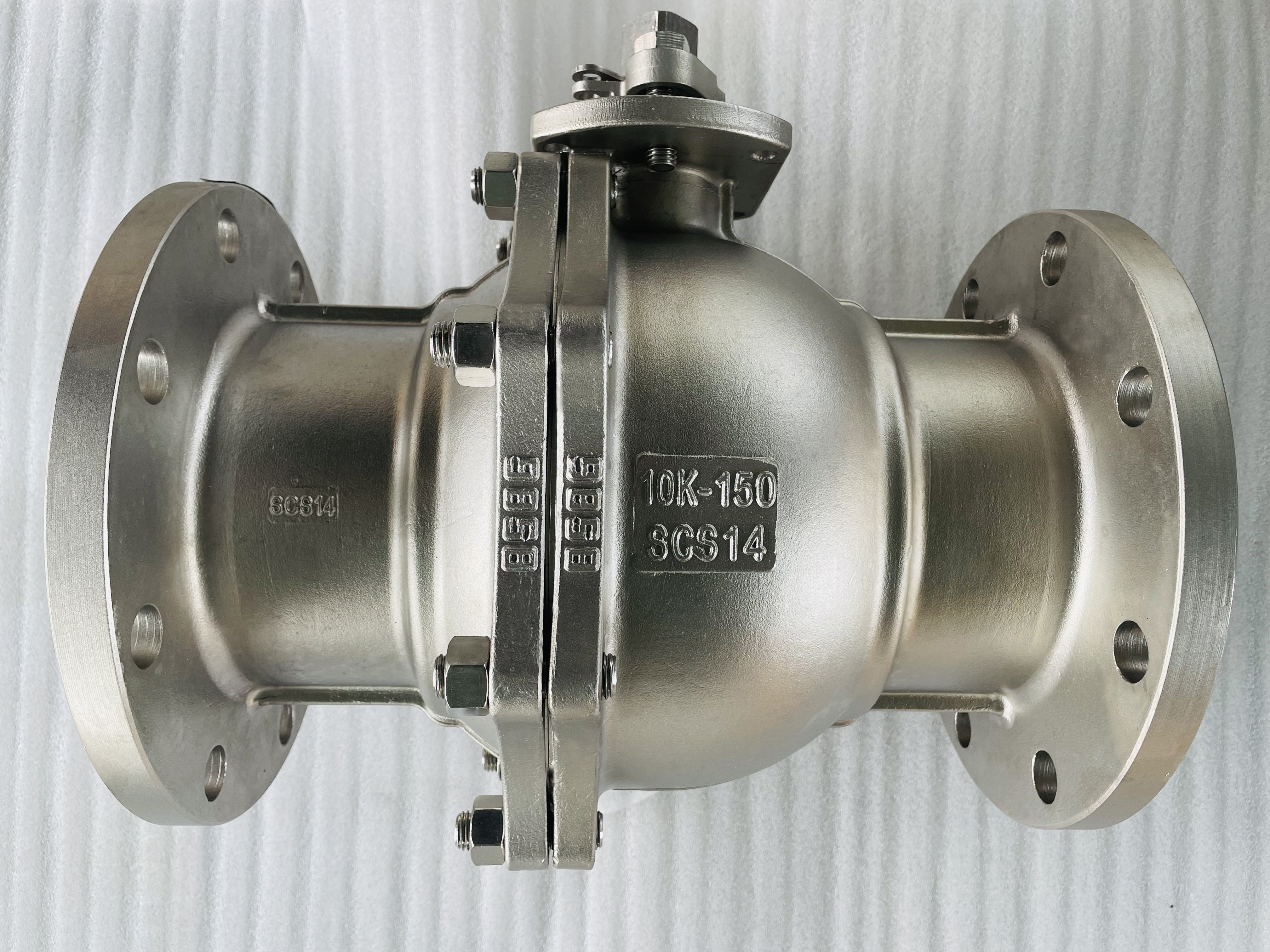 Válvula de bola JIS10K con brida flotante de cuerpo de 2 piezas